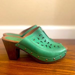 Ibiza platform clogs perfect for summer!